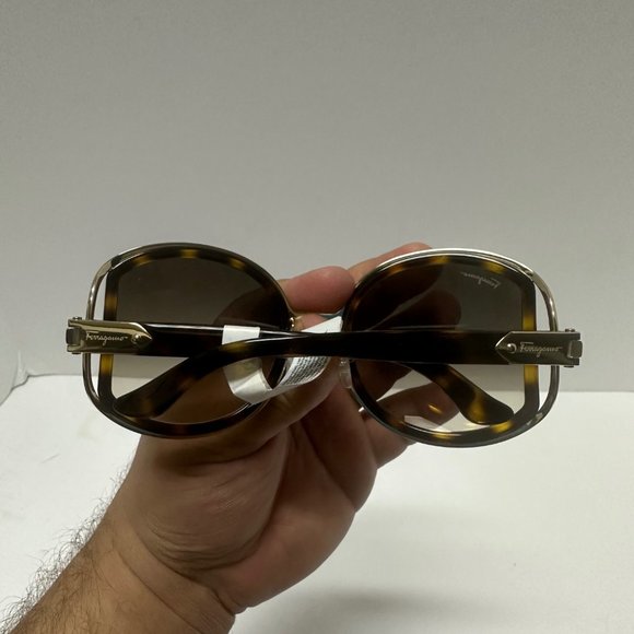 Salvatore Ferragamo Tortoise / Brown Gradient 52mm Ladies Sunglasses SF719S 238 - Picture 5 of 6